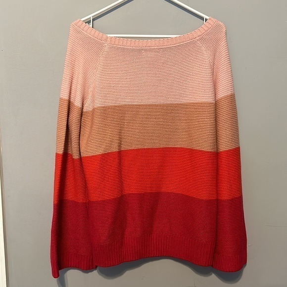 Ladies New York and‎ company sweater - Picture 4 of 6